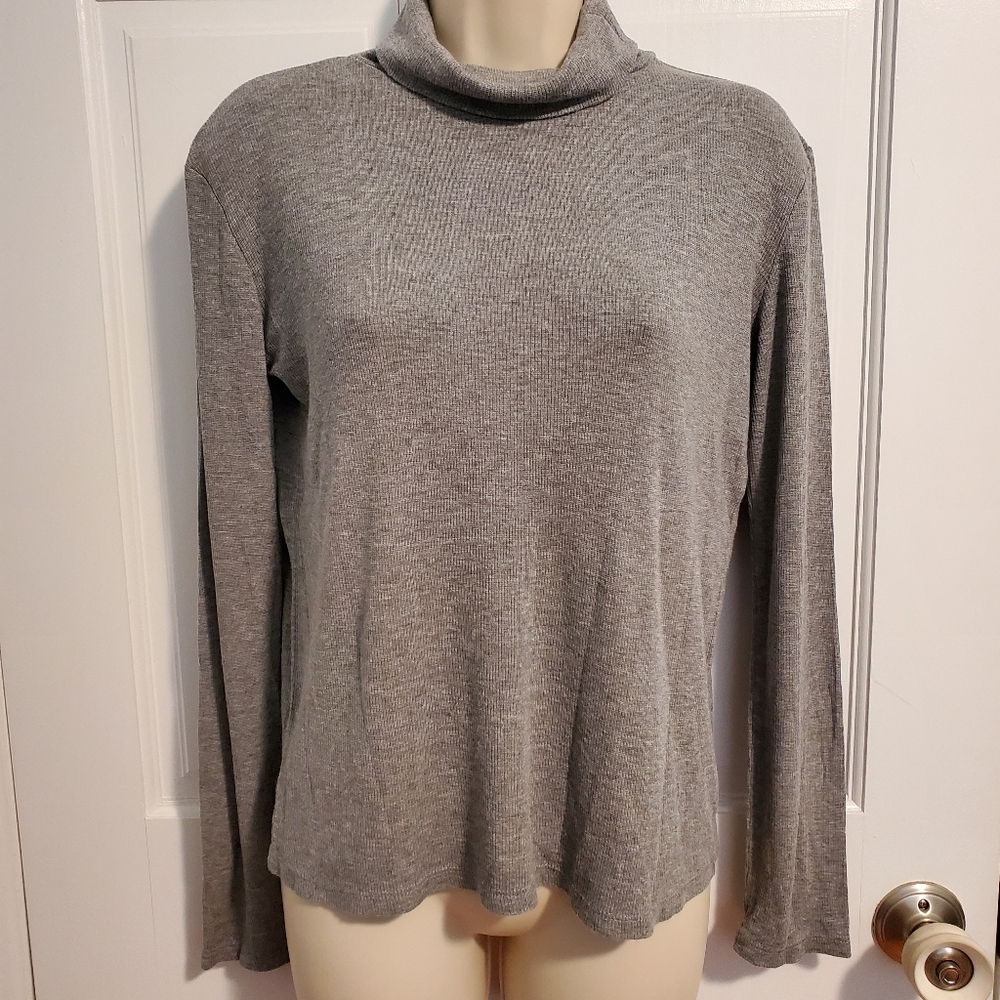 Contemporaine Turtleneck Lightweight Sweater